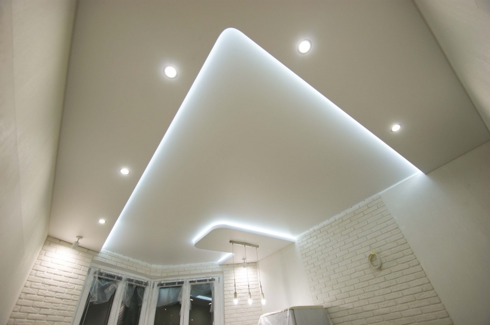 Заказать парящие натяжные потолки в г. Юрюзань